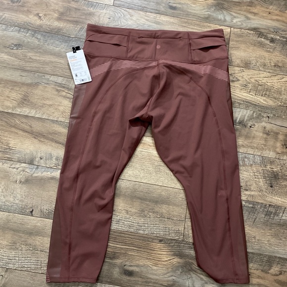 Athleta with Allyson Felix Legend 7/8 Tight - Picture 4 of 7